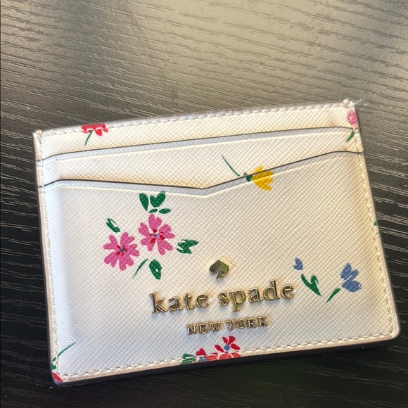 kate spade Accessories - Kate Spade White Floral Card Holder